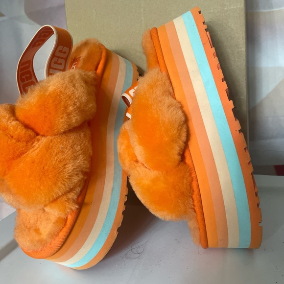 UGG Orange Fluffy Platform Sandals - Picture 4 of 5